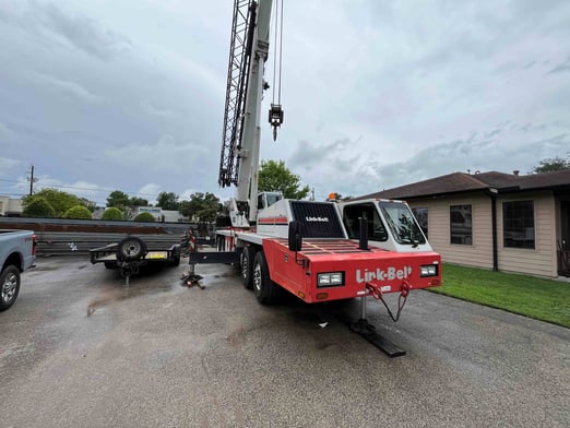 Used 2016 Link-Belt HTC-8675 Series II on Used 2016 Link-Belt Carrier Carrier