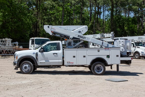 New Versalift VST-40-I on New Ford F-550