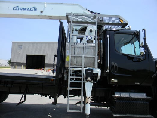 Used 2014 Cormach 30000 WB45 on Used 2015 Freightliner 114SD