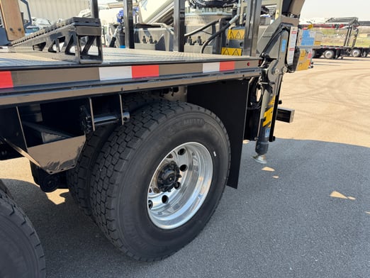 New Cormach 28200 E6 A.S.C. on New Kenworth T880