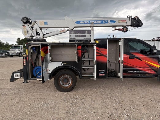 Used 2019 Auto Crane HC-8x with Titan 38 service body on Used 2019 Ford F-550