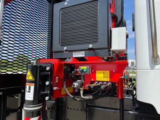 New Fassi F425SE.04 on New Freightliner 114SD+
