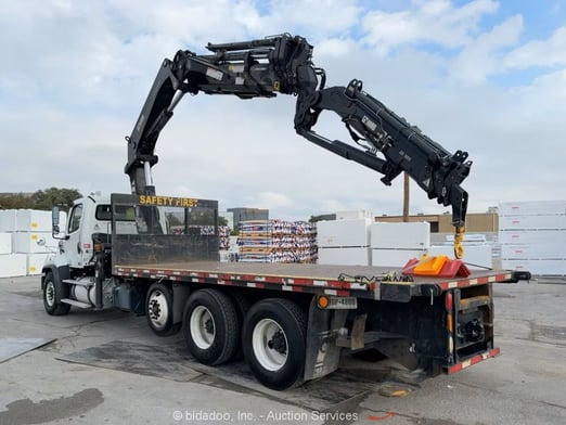 Used 2014 Hiab XS 322E-5 HIPRO 100X-2 on Used 2014 Freightliner 114SD