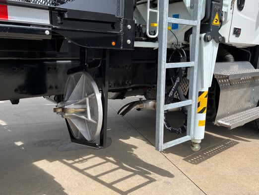 New Cormach 30000 WB66 on New Freightliner 114SD+