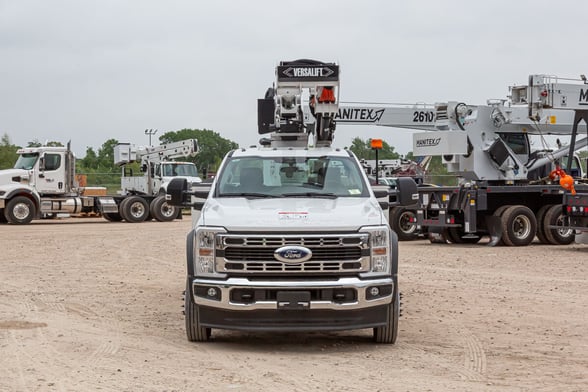 New Versalift VST-40-I on New Ford F-550