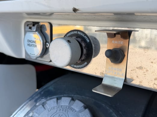 New Cormach 28200 E6 A.S.C. on New Kenworth T880