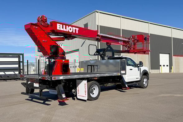 New Elliott L50R on New Ford F-550