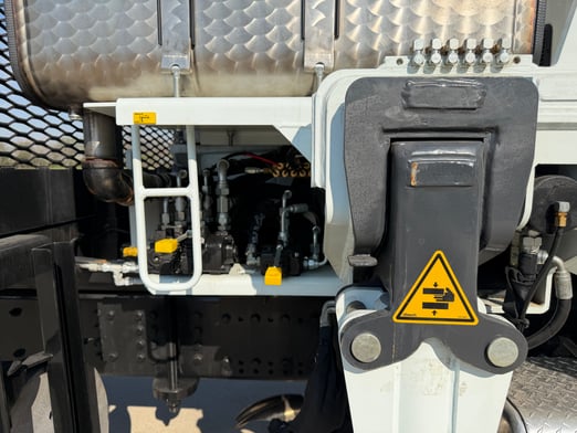 New Cormach 50000 WB95 GC on New Western Star 47X