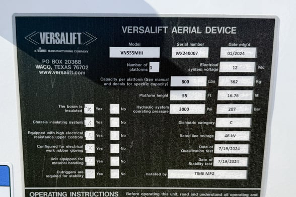 New Versalift VN-555-MHI on New Freightliner M2 106