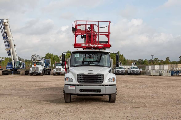 New Elliott L65R HiReach on New Freightliner M2 106 Plus