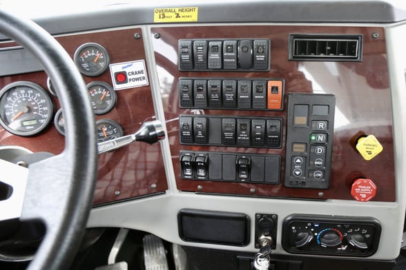 Used 2019 Manitex 35124C on Used 2018 Western Star 4700SB