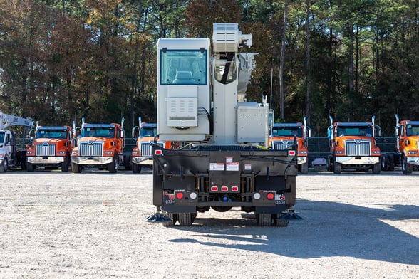 Used 2022 National 13110A on Used 2023 Peterbilt 348