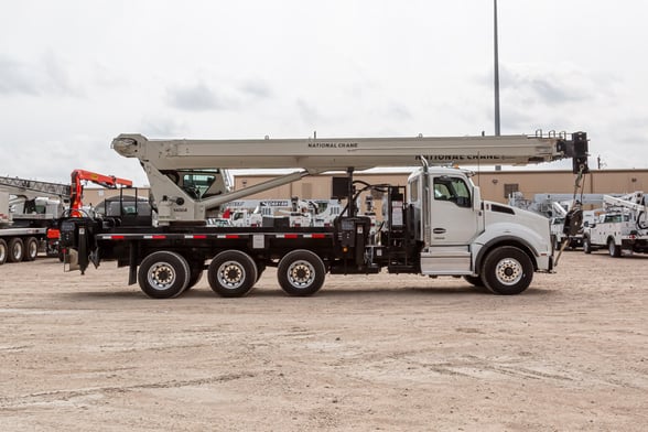 Used 2022 National 14127A on Used 2023 Kenworth T880