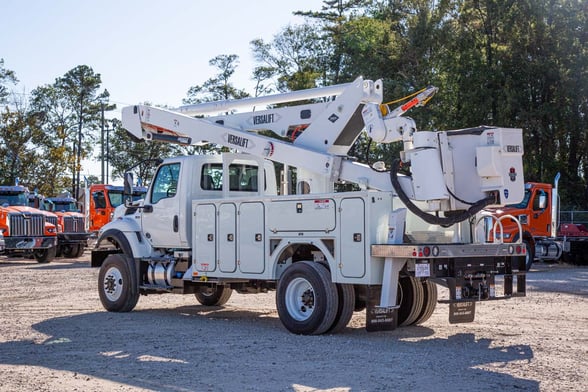 Used 2022 Versalift VST-6000-MHI-04 on Used 2023 International HV507