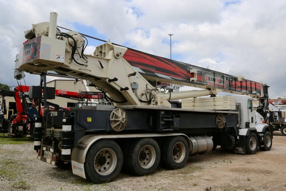 Used 2016 Terex Crossover 8000 on Used 2016 Kenworth T800