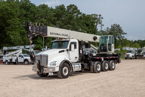 Used 2022 National 14127A on Used 2023 Kenworth T880