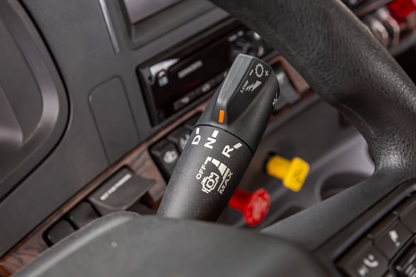 Used 2022 National 14127A on Used 2023 Kenworth T880