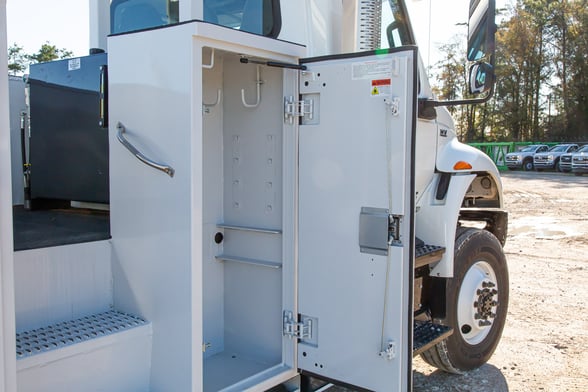 Used 2023 Versalift VN-555-MHI on Used 2024 International HV607