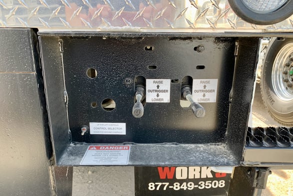 Used 2020 Versalift VST-6000-MHI-03 on Used 2020 Freightliner M2 106