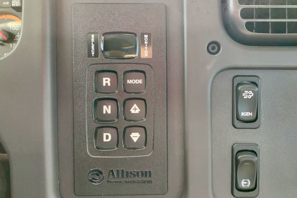 Used 2020 Versalift VST-6000-MHI-03 on Used 2020 Freightliner M2 106