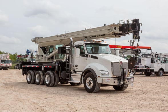 Used 2022 National 14127A on Used 2023 Kenworth T880