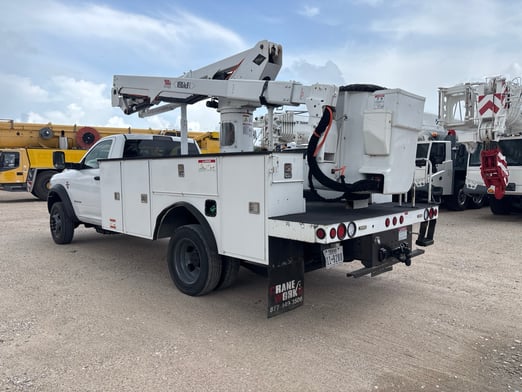 Used 2019 Versalift SST-40-EIH on Used 2019 Ram 5500