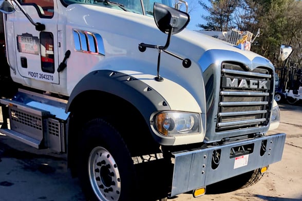 Used 2015 Cormach 38000 E6F on Used 2019 Mack Granite 64FR