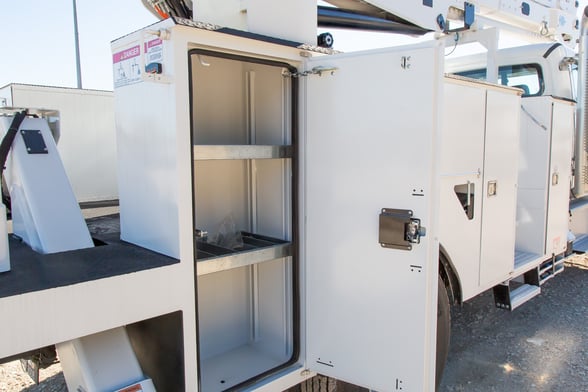 Used 2023 Versalift VN-555-MHI on Used 2024 Freightliner M2 106