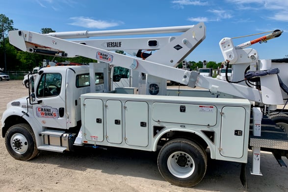 Used 2020 Versalift VST-6000-MHI-03 on Used 2020 Freightliner M2 106