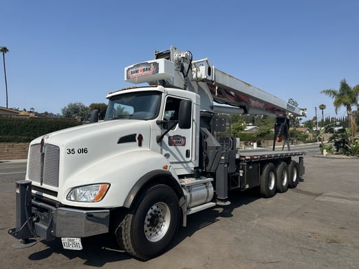 Used 2018 Manitex 35124C on Used 2019 Kenworth T440