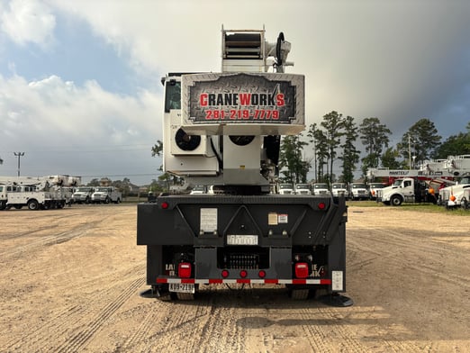 Used 2018 Manitex 40124SHL on Used 2019 Western Star 4700SB
