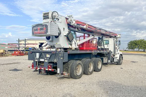 Used 2018 Manitex 40124SHL on Used 2019 Western Star 4700SB