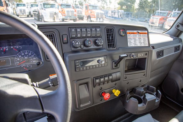 Used 2022 Versalift VST-6000-MHI-04 on Used 2023 International HV507