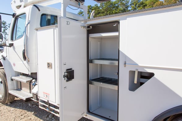 Used 2023 Versalift VN-555-MHI on Used 2024 Freightliner M2 106