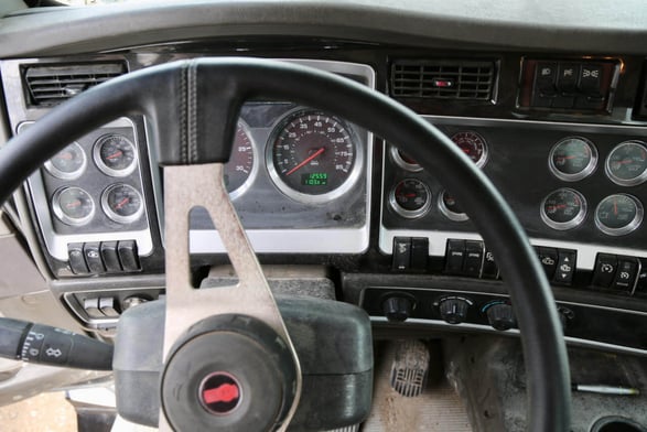 Used 2016 Terex Crossover 8000 on Used 2016 Kenworth T800