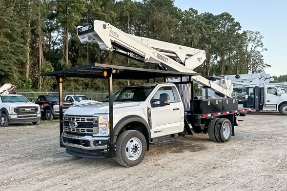 Used 2022 Versalift VST-52-MHI on Used 2023 Ford F-600