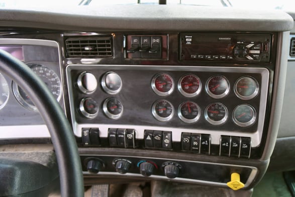Used 2016 Terex Crossover 8000 on Used 2016 Kenworth T800