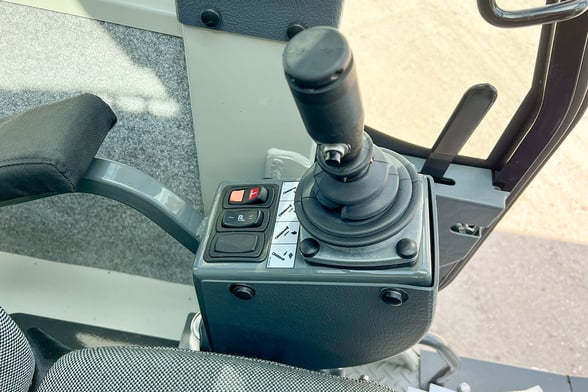 Used 2021 National NBT45127-2 on Used 2022 Kenworth T880