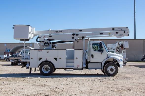 Used 2023 Versalift VN-555-MHI on Used 2024 Freightliner M2 106