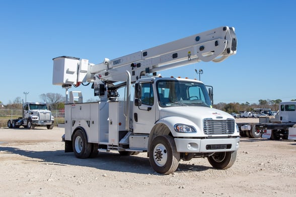 Used 2023 Versalift VN-555-MHI on Used 2024 Freightliner M2 106