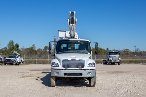 Used 2023 Versalift VN-555-MHI on Used 2024 Freightliner M2 106