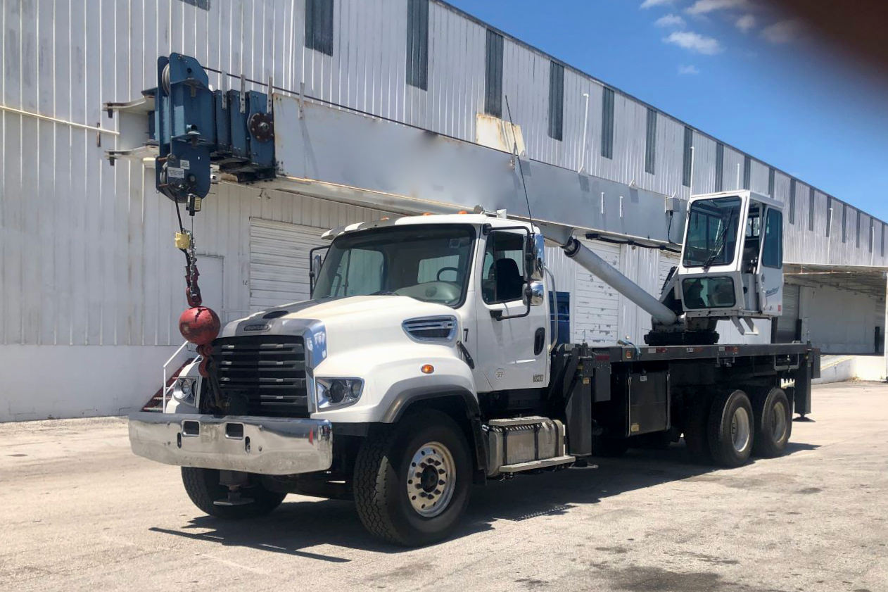 Used 2014 Manitex 40124S 40ton boom truck for sale on Freightliner