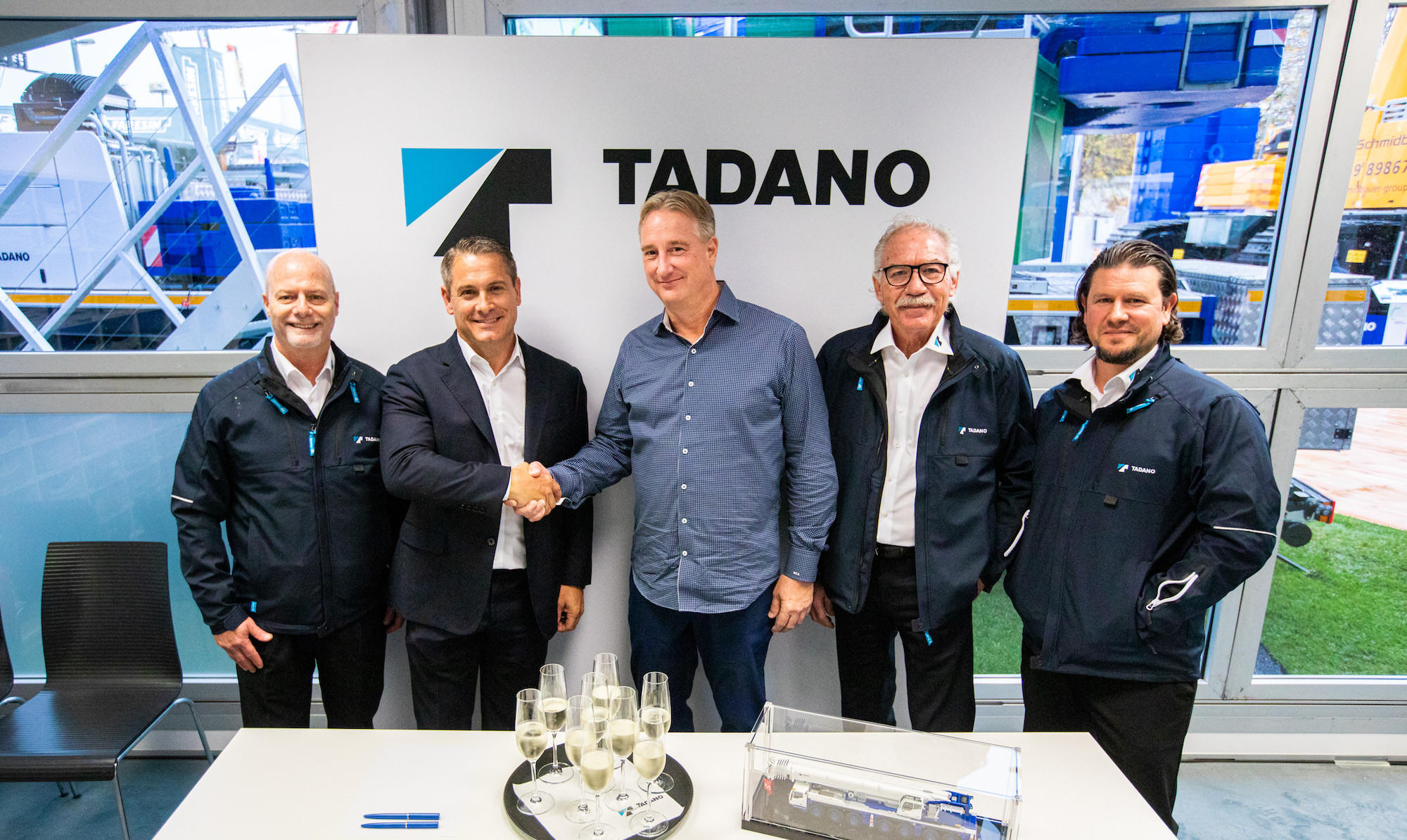 CraneWorks and Tadano signing major all terrain crane order at bauma 2022